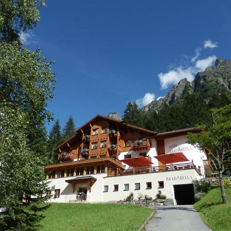 Hotel Bradabella - Montafon ガルゲレン エクステリア 写真