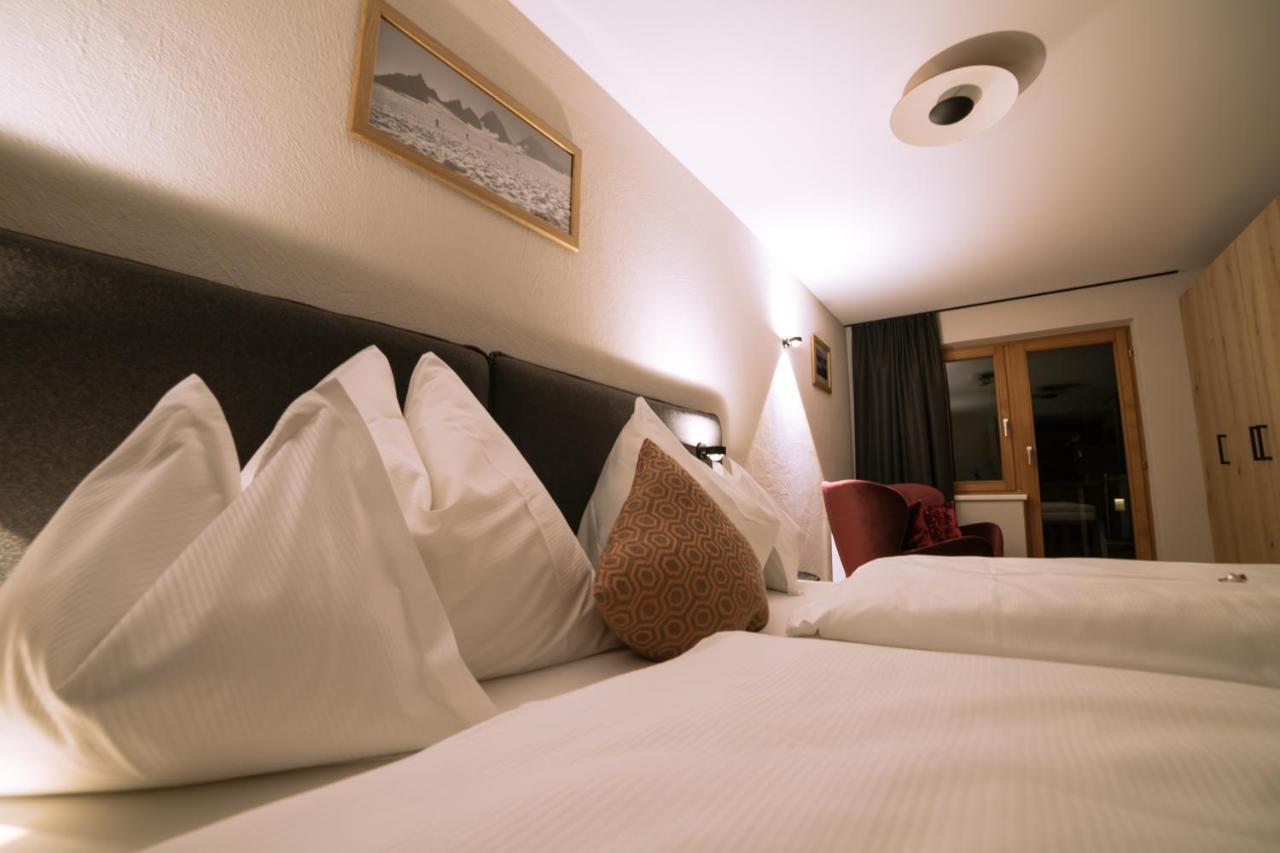 Hotel Bradabella - Montafon ガルゲレン エクステリア 写真