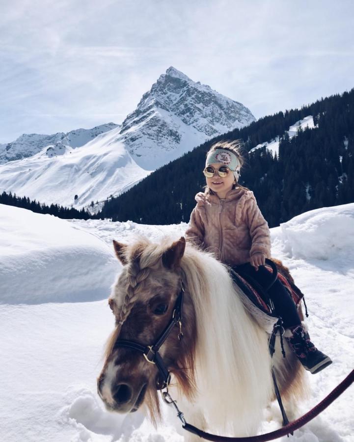 Hotel Bradabella - Montafon ガルゲレン エクステリア 写真