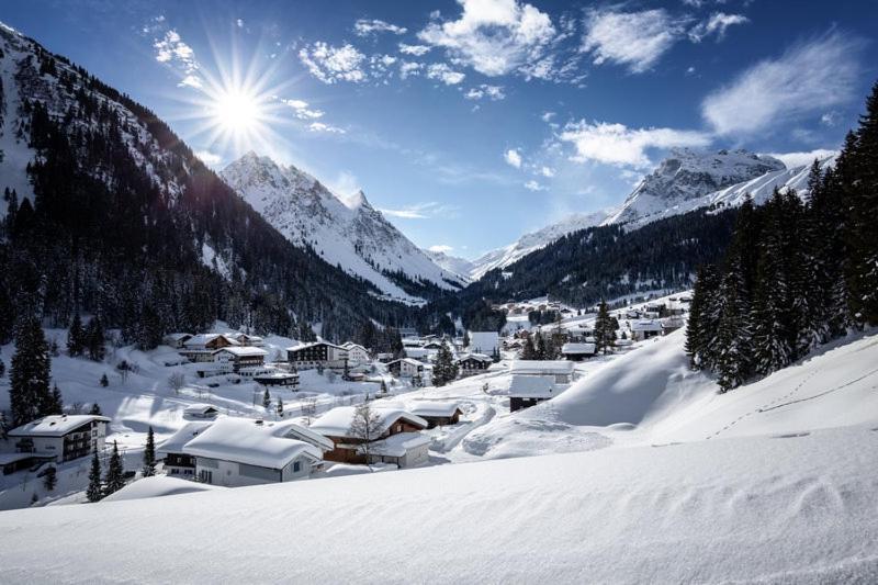 Hotel Bradabella - Montafon ガルゲレン エクステリア 写真
