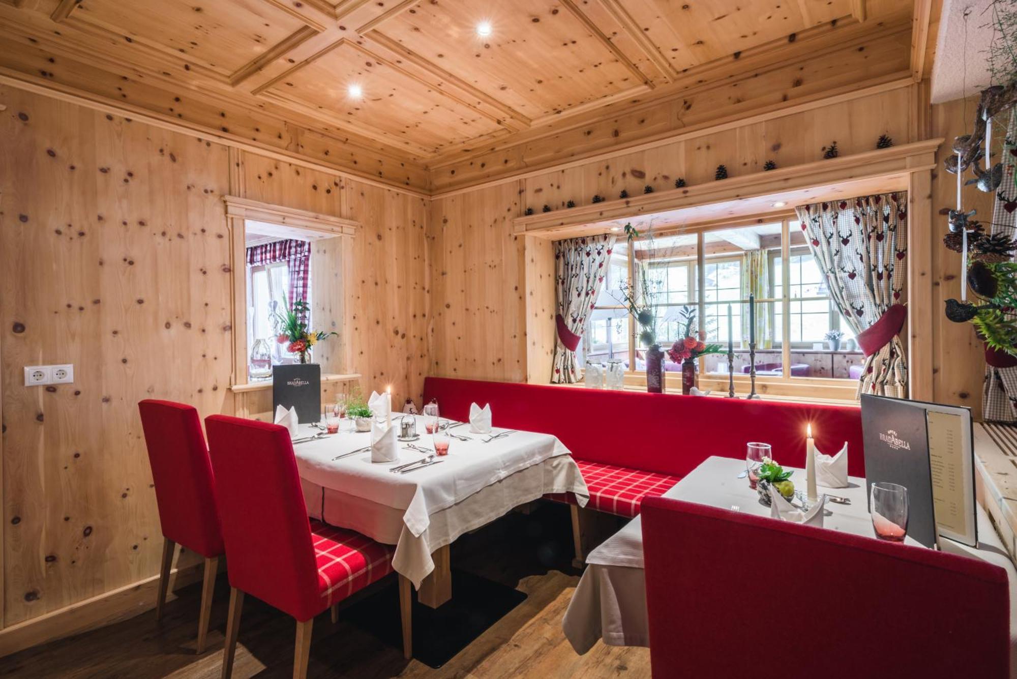 Hotel Bradabella - Montafon ガルゲレン エクステリア 写真