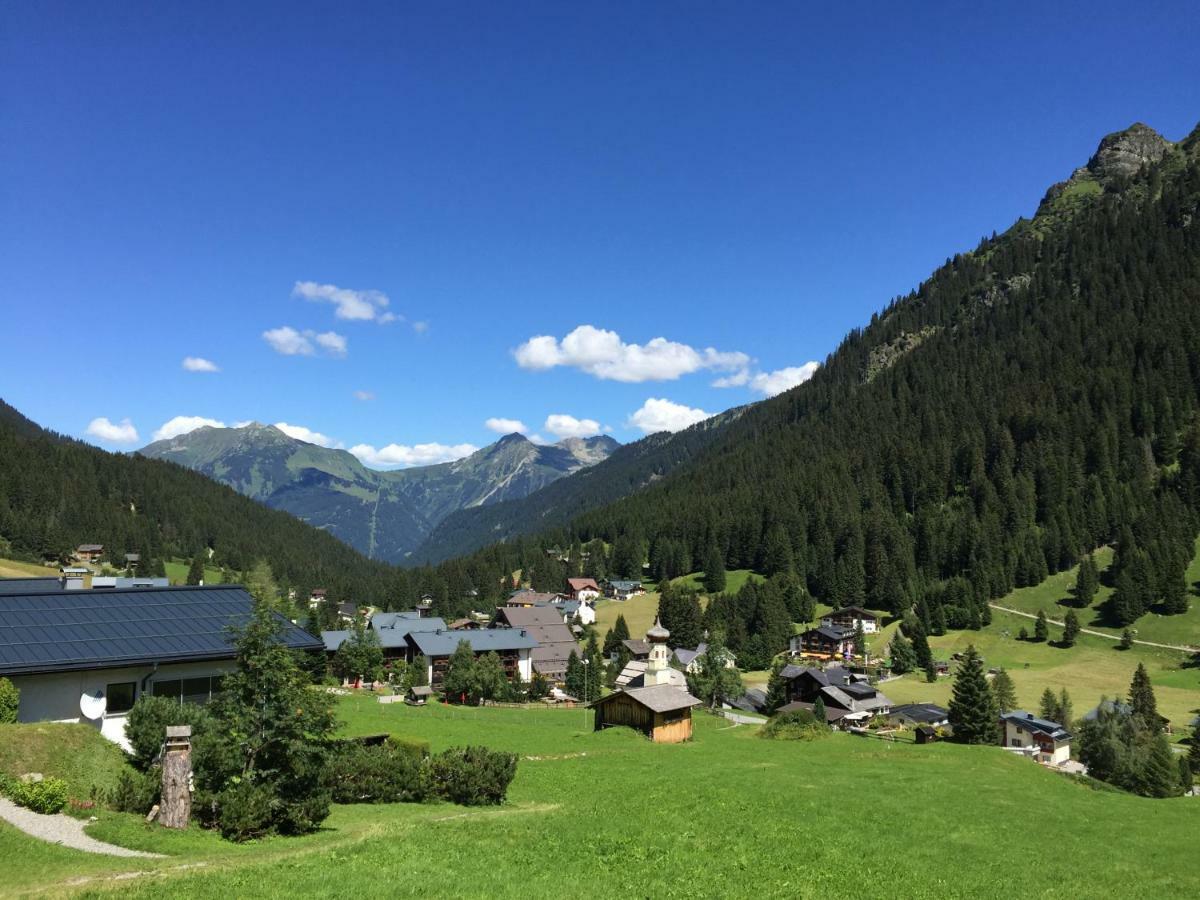 Hotel Bradabella - Montafon ガルゲレン エクステリア 写真