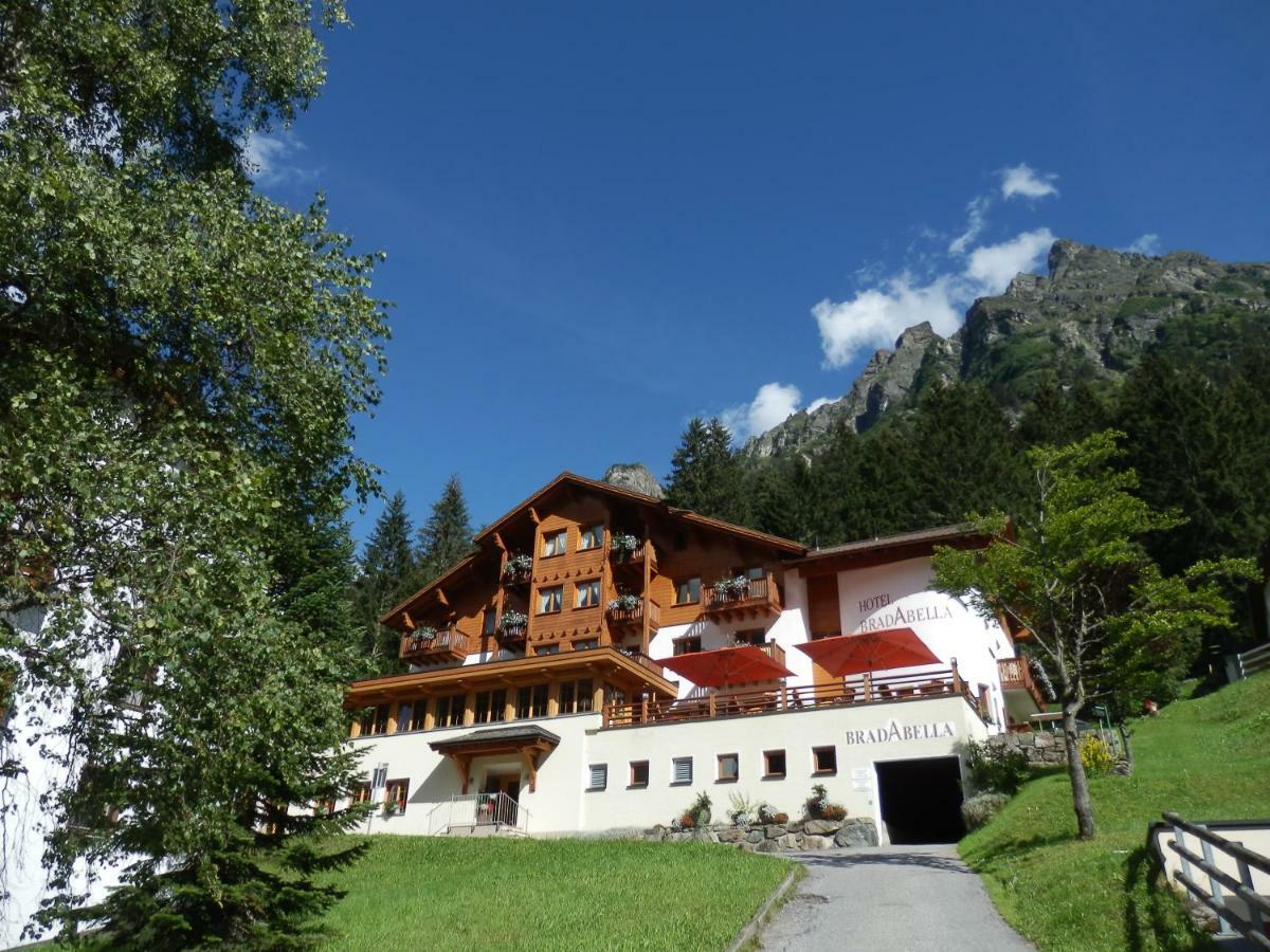 Hotel Bradabella - Montafon ガルゲレン エクステリア 写真